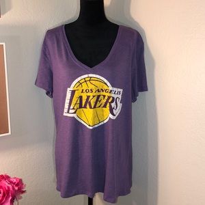 💜💛 Lakers V-Neck Tee - XL 💛💜